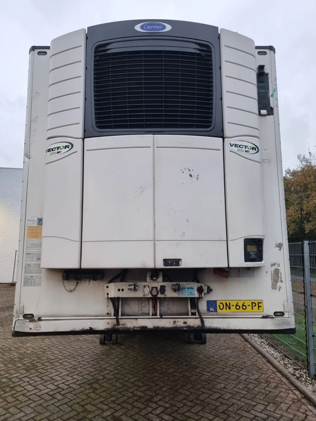 SCHMITZ CARGOBULL SCB*S3B / ON-66-PF