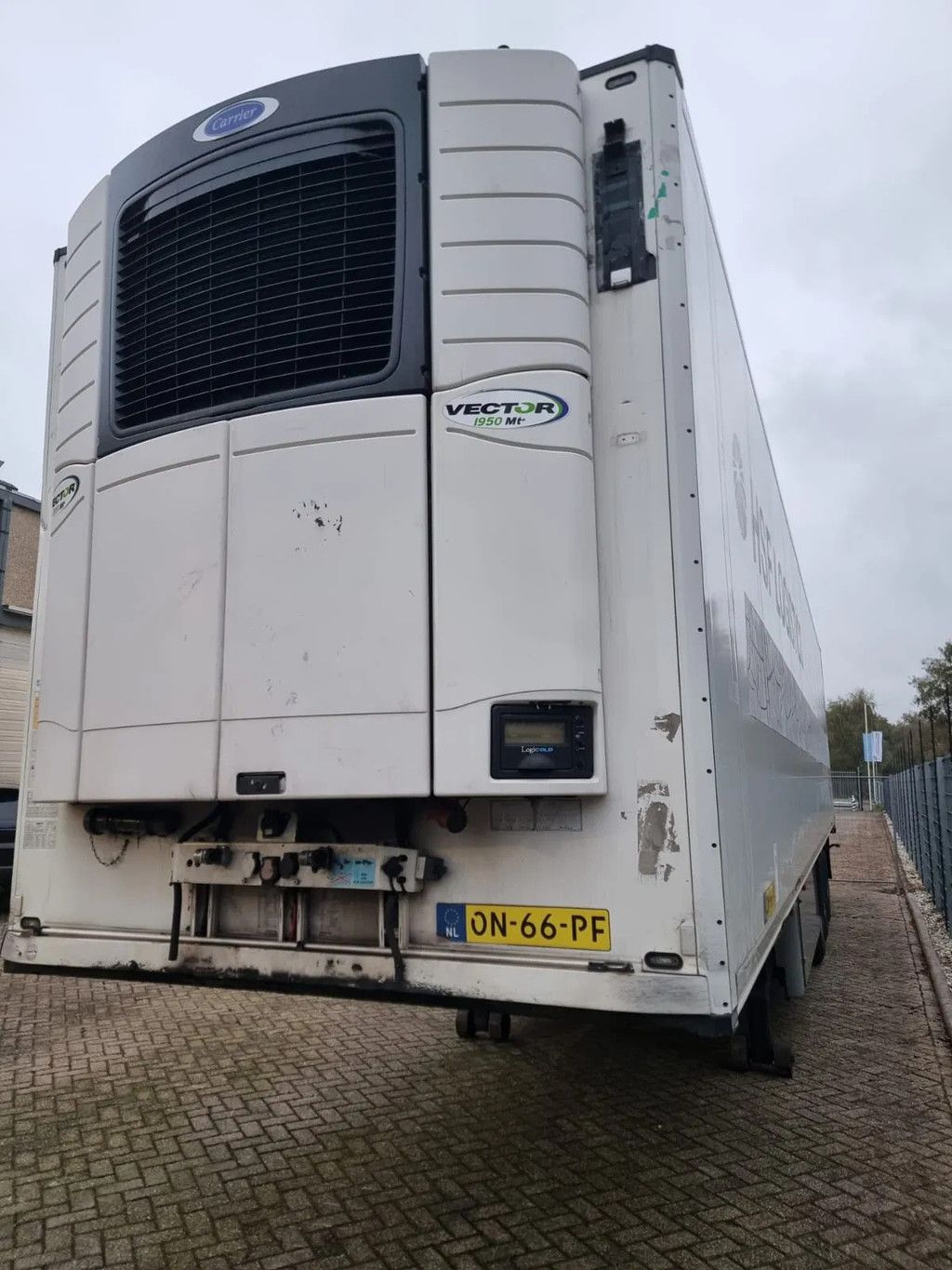 SCHMITZ CARGOBULL SCB*S3B / ON-66-PF