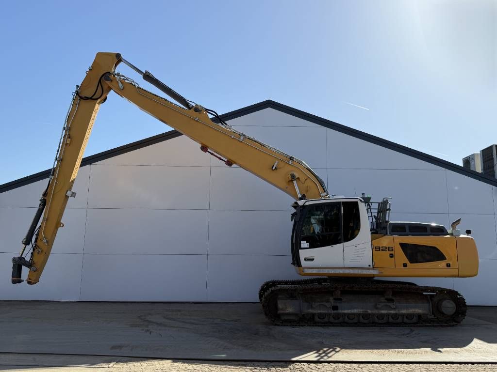 Liebherr R926LC - 15 Meter / GPS Prepaired / German Machine