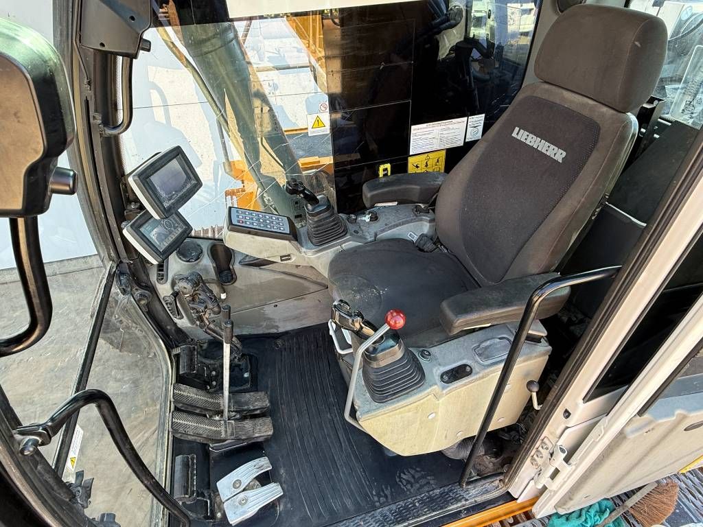 Liebherr R926LC - 15 Meter / GPS Prepaired / German Machine