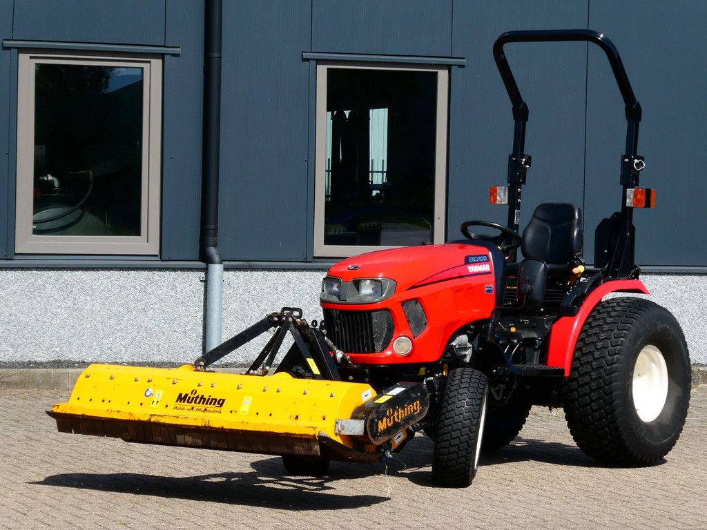 Yanmar EB3100 4wd HST / 00380 Draaiuren / Frontklepelmaaier