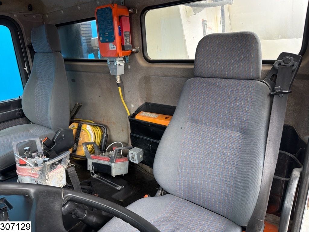 MAN 32 414 8x4, Manual, Steel, Putzmeister, Remote