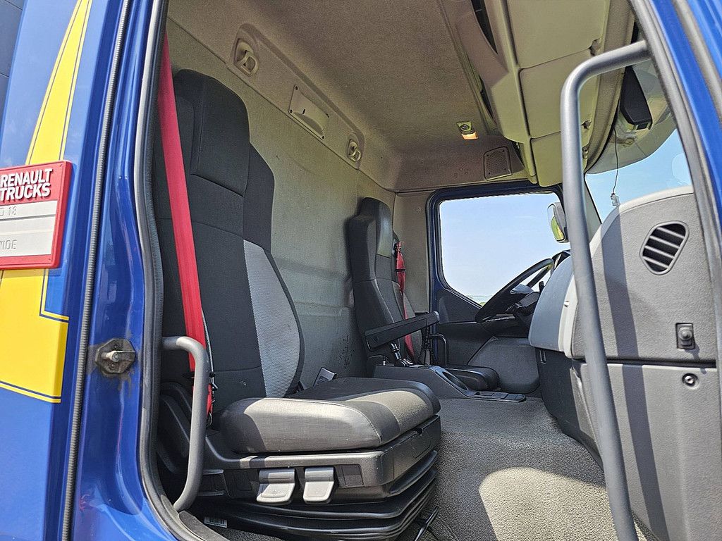 RENAULT D 250 19.5t taillift