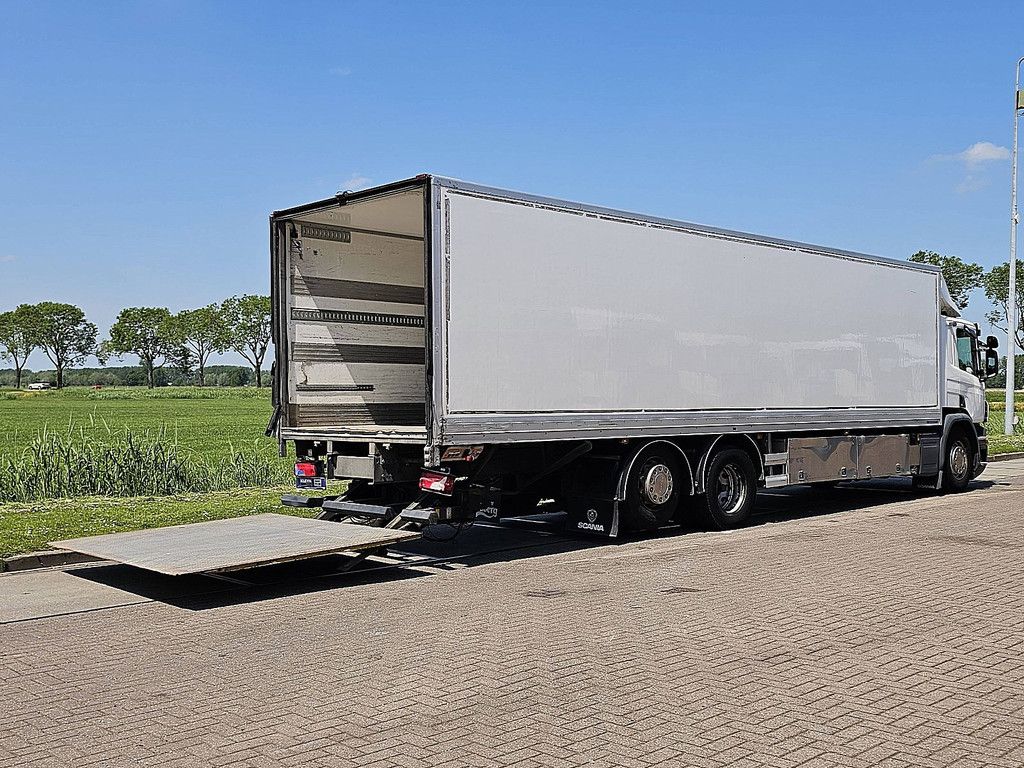 SCANIA P360 6x2*4 mnb taillift