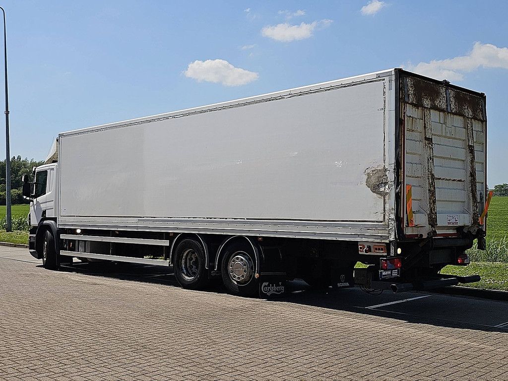 SCANIA P360 6x2*4 mnb taillift