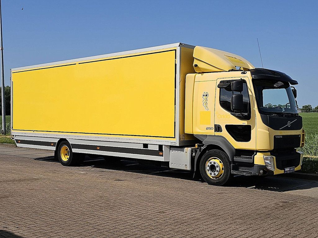 VOLVO FL 250.12 6 cyl. airco