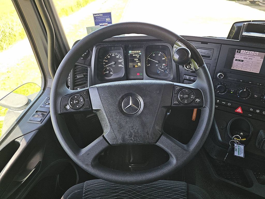 MERCEDES-BENZ ACTROS 1945 LS