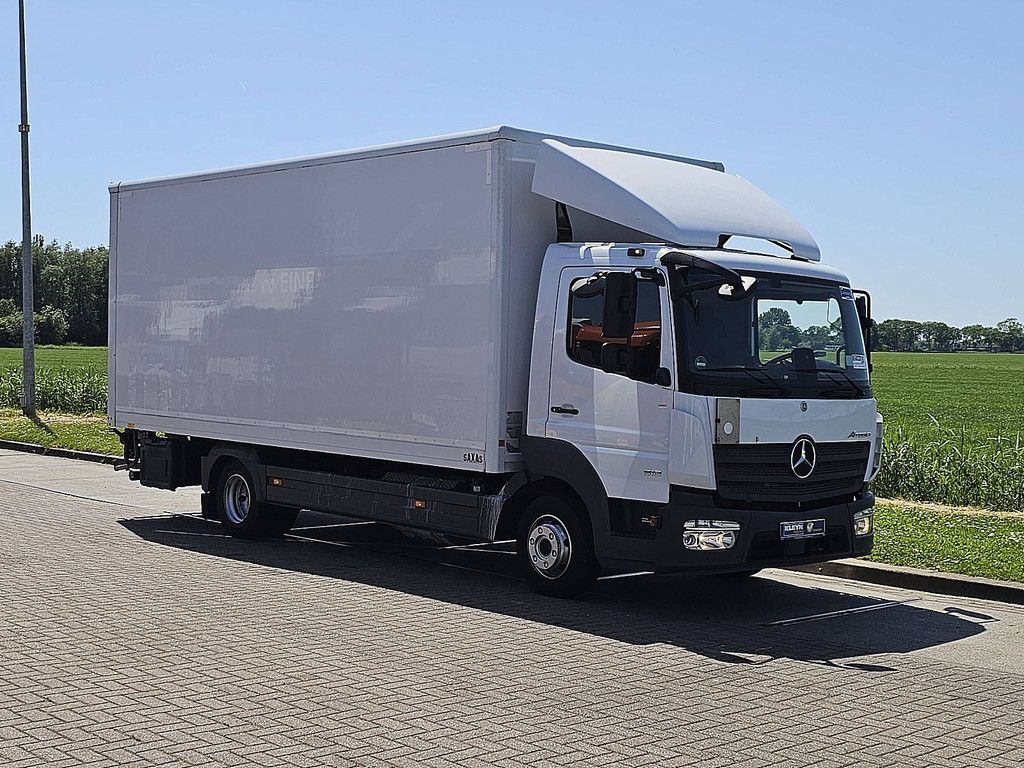 MERCEDES-BENZ ATEGO 818 lift 3 seats airco