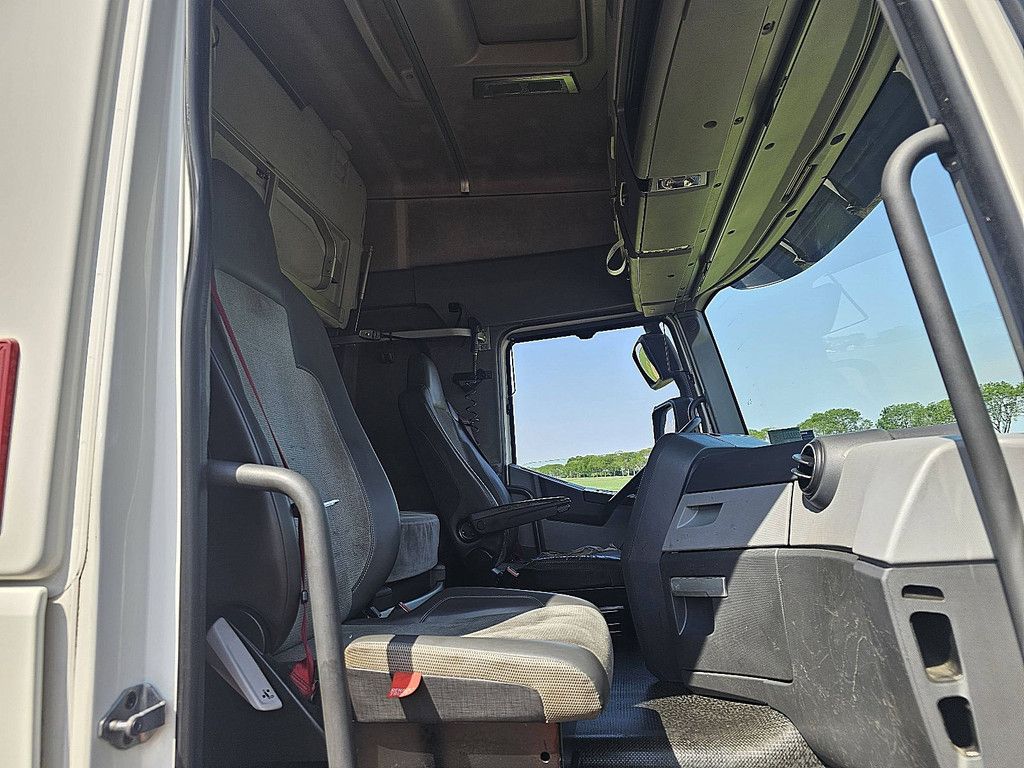 RENAULT T 460