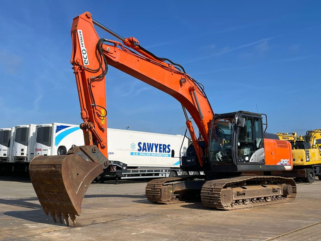 Hitachi ZX210LC-6