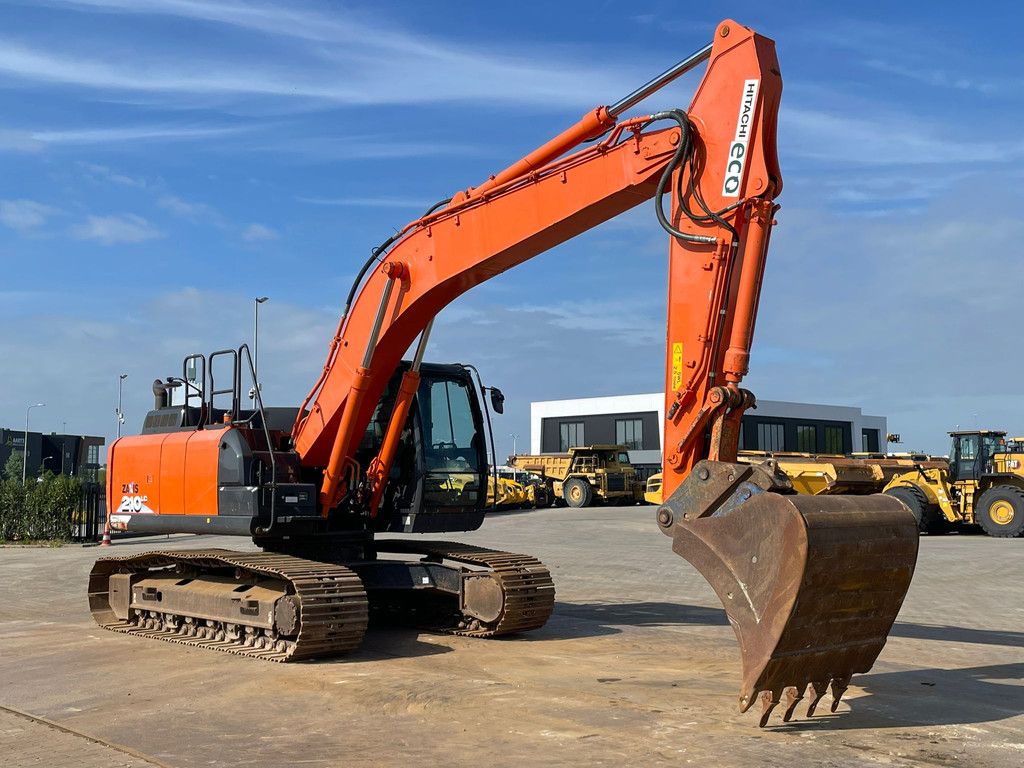 Hitachi ZX210LC-6