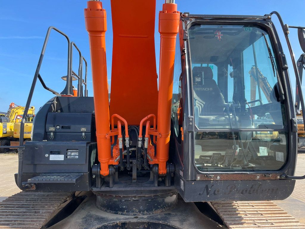 Hitachi ZX210LC-6