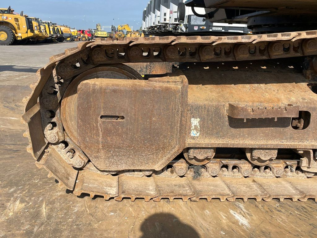 Hitachi ZX210LC-6