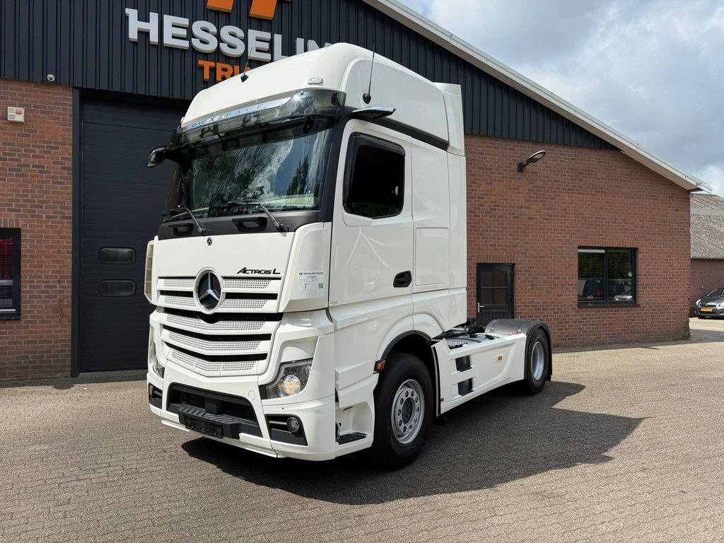 Mercedes-Benz Actros 1845 L Gigaspace 2x tank Standairco Smarttacho 2! 373.281KM NL Truck