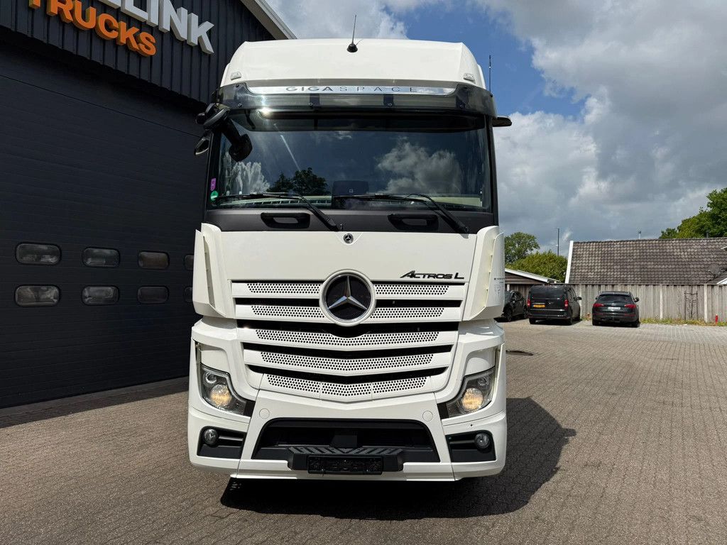 Mercedes-Benz Actros 1845 L Gigaspace 2x tank Standairco Smarttacho 2! 373.281KM NL Truck