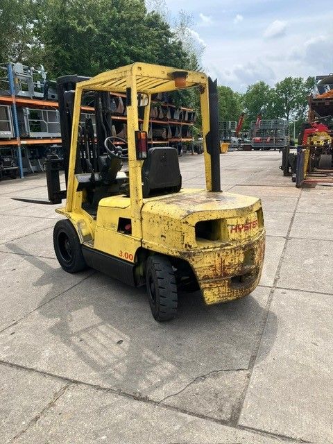 HYSTER diesel heftruck 3 ton met 3-delige mast