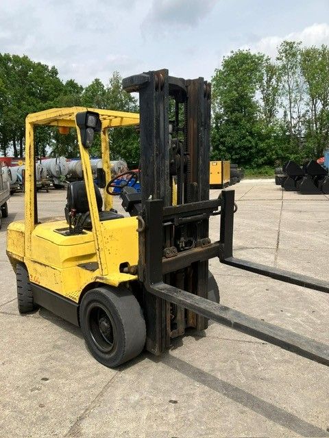HYSTER diesel heftruck 3 ton met 3-delige mast