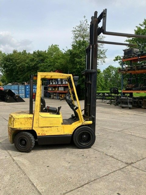 HYSTER diesel heftruck 3 ton met 3-delige mast