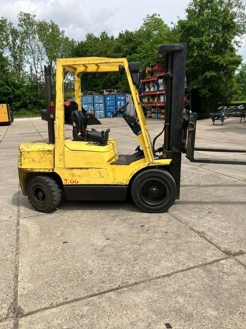 HYSTER diesel heftruck 3 ton met 3-delige mast
