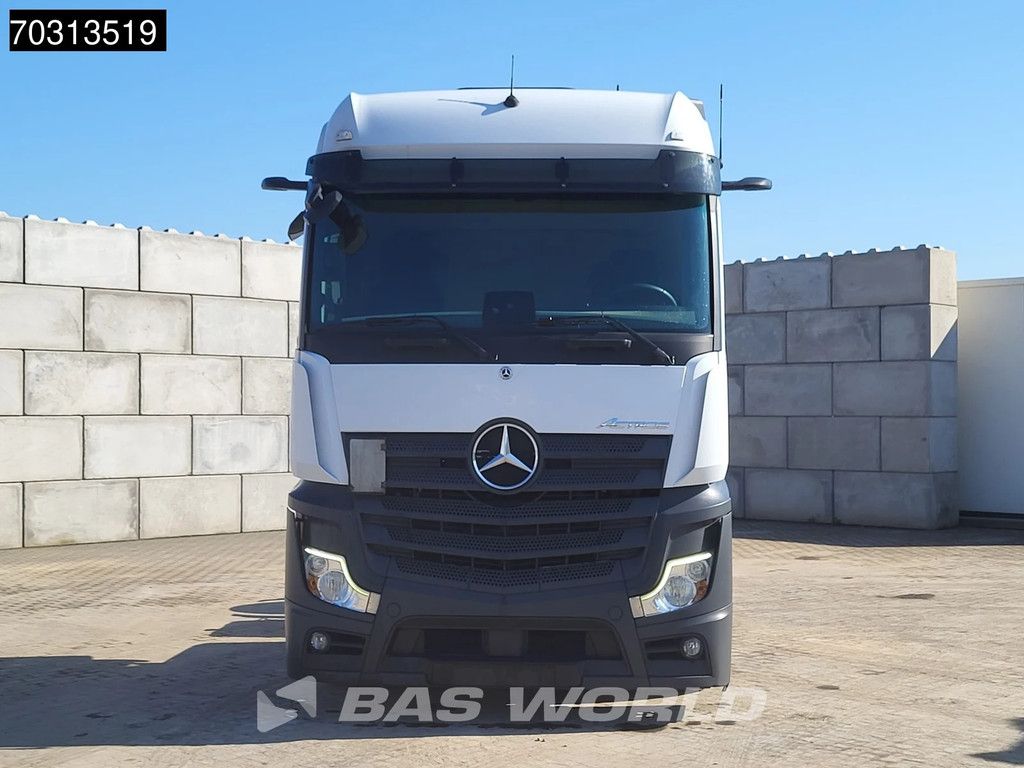 Mercedes Actros 1845 4X2 Bigspace Lowdeck Mirrorcam 2x Tank