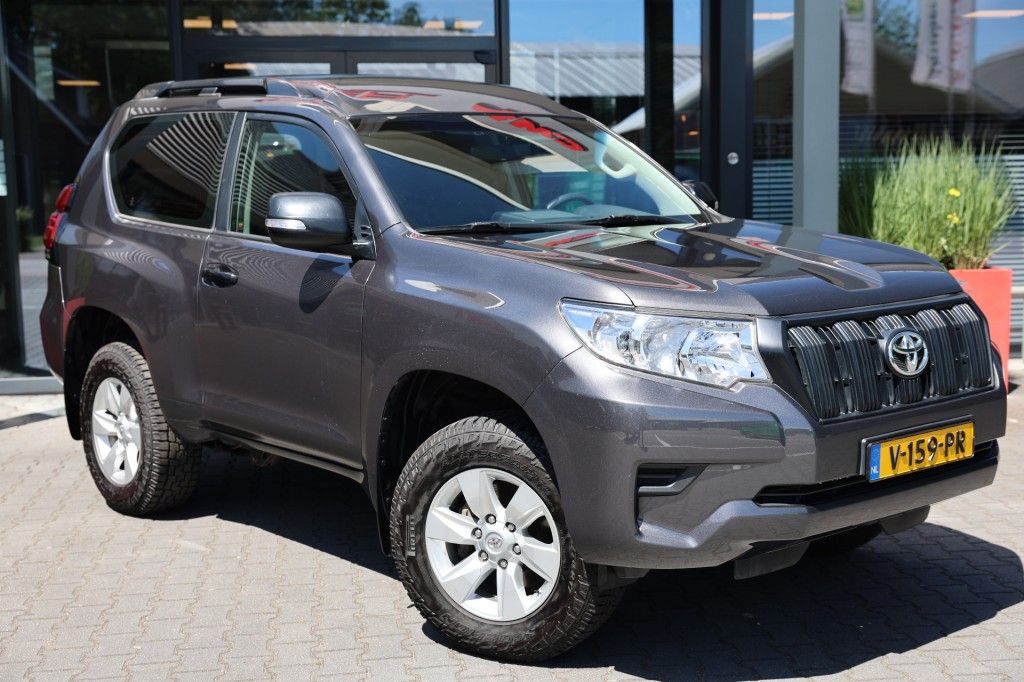 Toyota Landcruiser 150 2.8 D-4D 3DRS COMFORT A/T VAN
