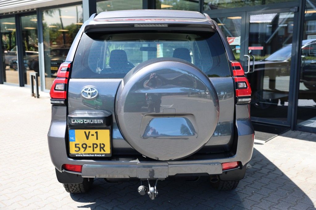 Toyota Landcruiser 150 2.8 D-4D 3DRS COMFORT A/T VAN
