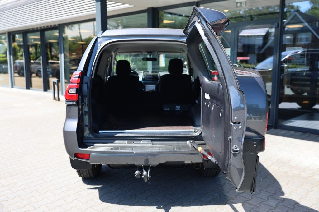Toyota Landcruiser 150 2.8 D-4D 3DRS COMFORT A/T VAN