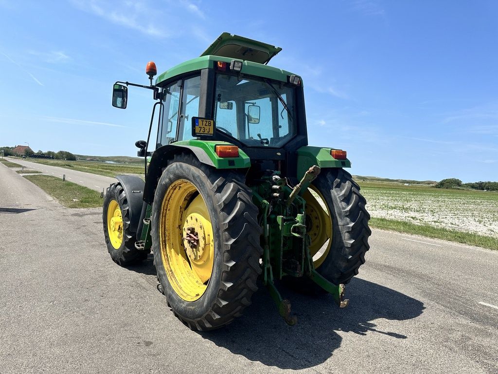 John Deere 6410