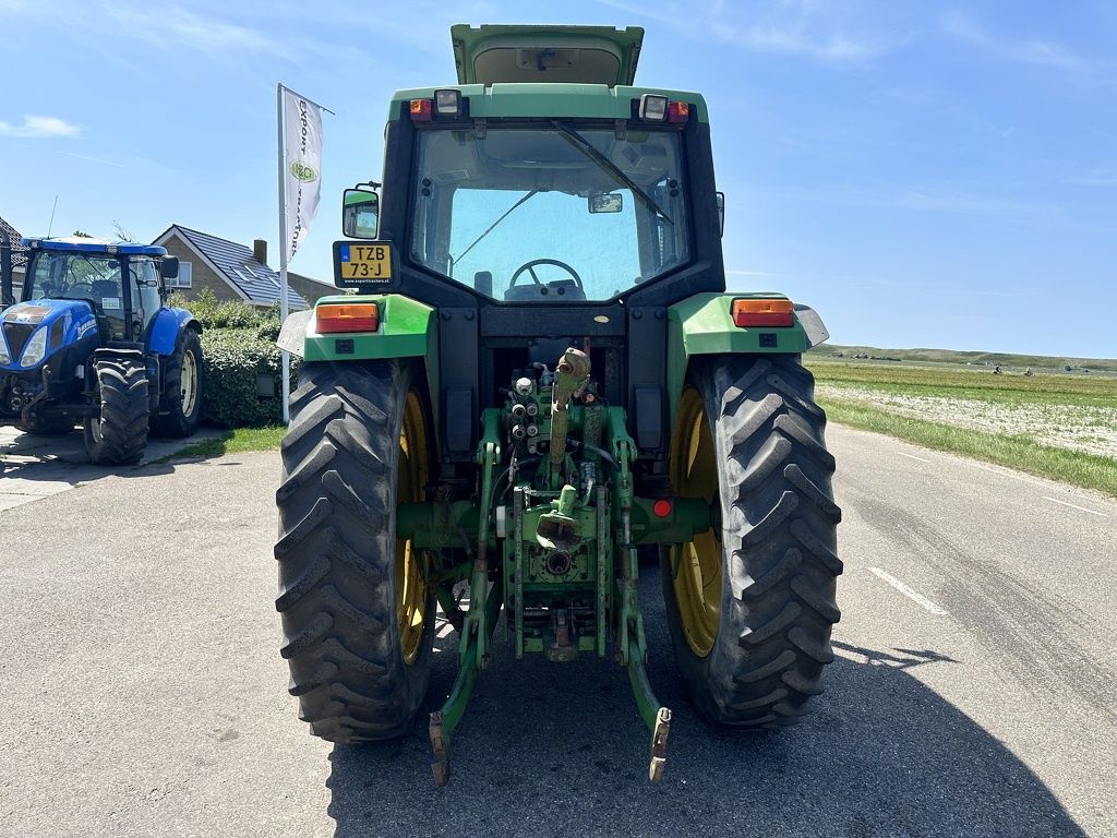John Deere 6410