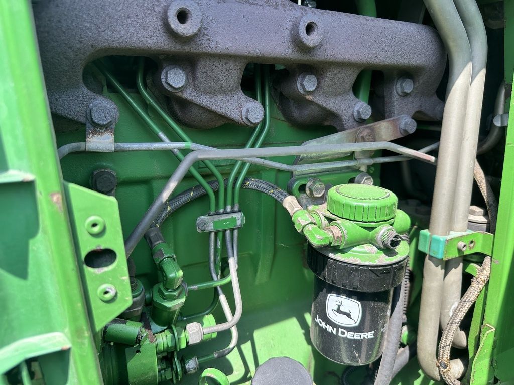 John Deere 6410