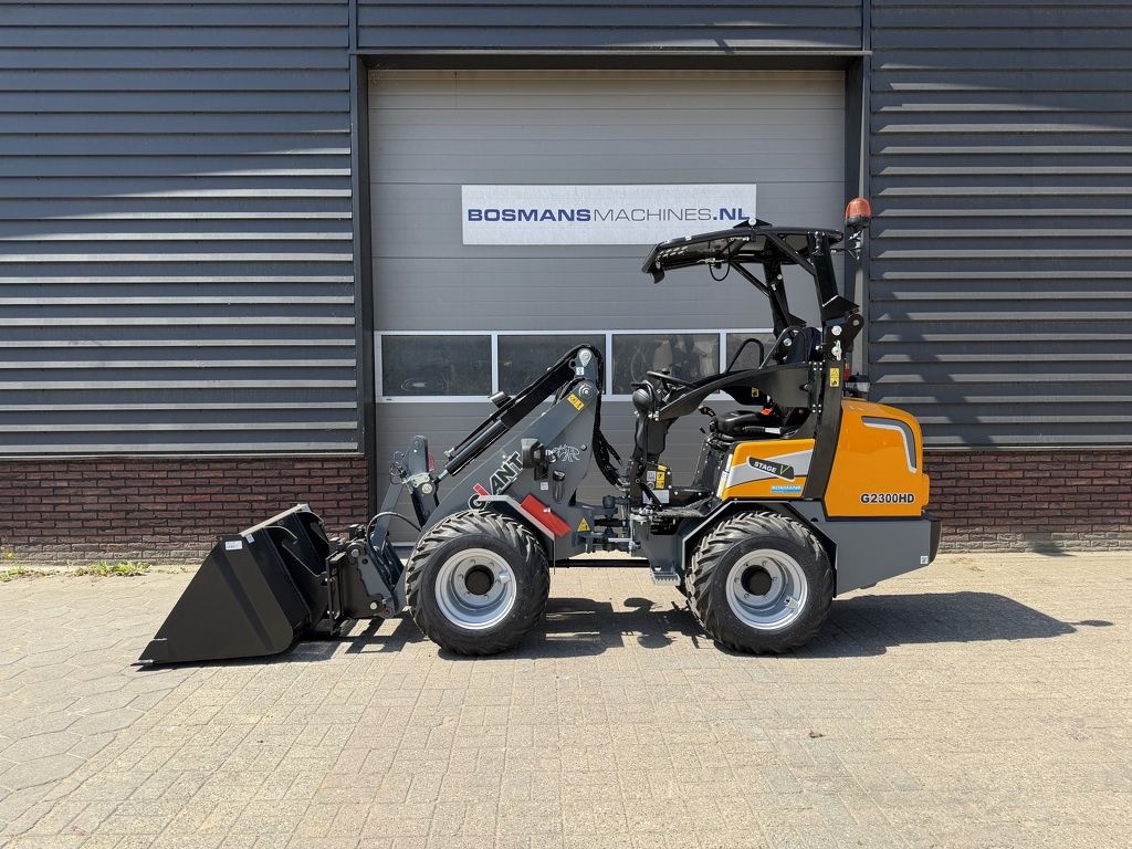 Giant G2300 HD minishovel NIEUW pro-inching