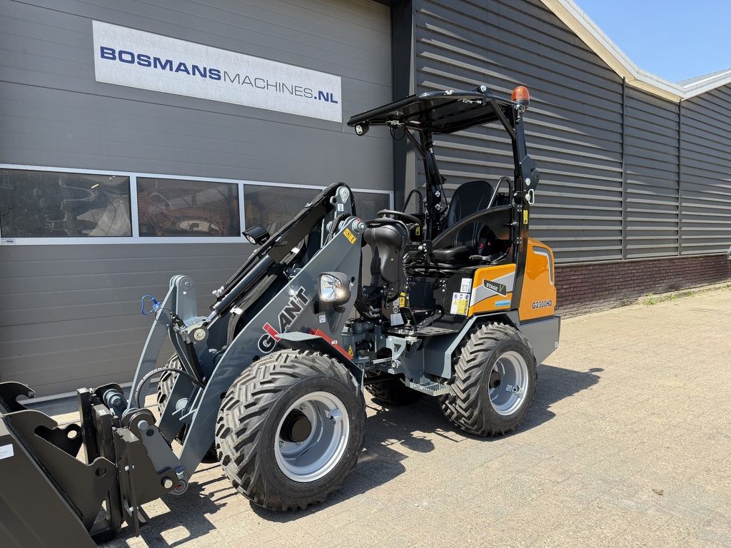 Giant G2300 HD minishovel NIEUW pro-inching