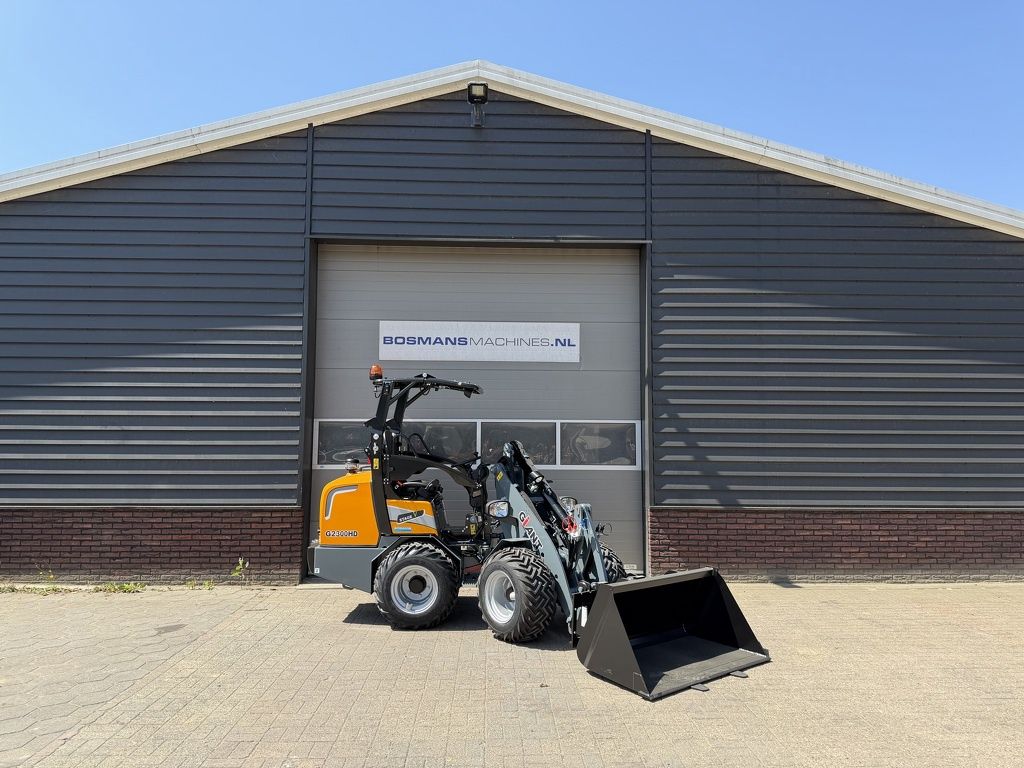 Giant G2300 HD minishovel NIEUW pro-inching