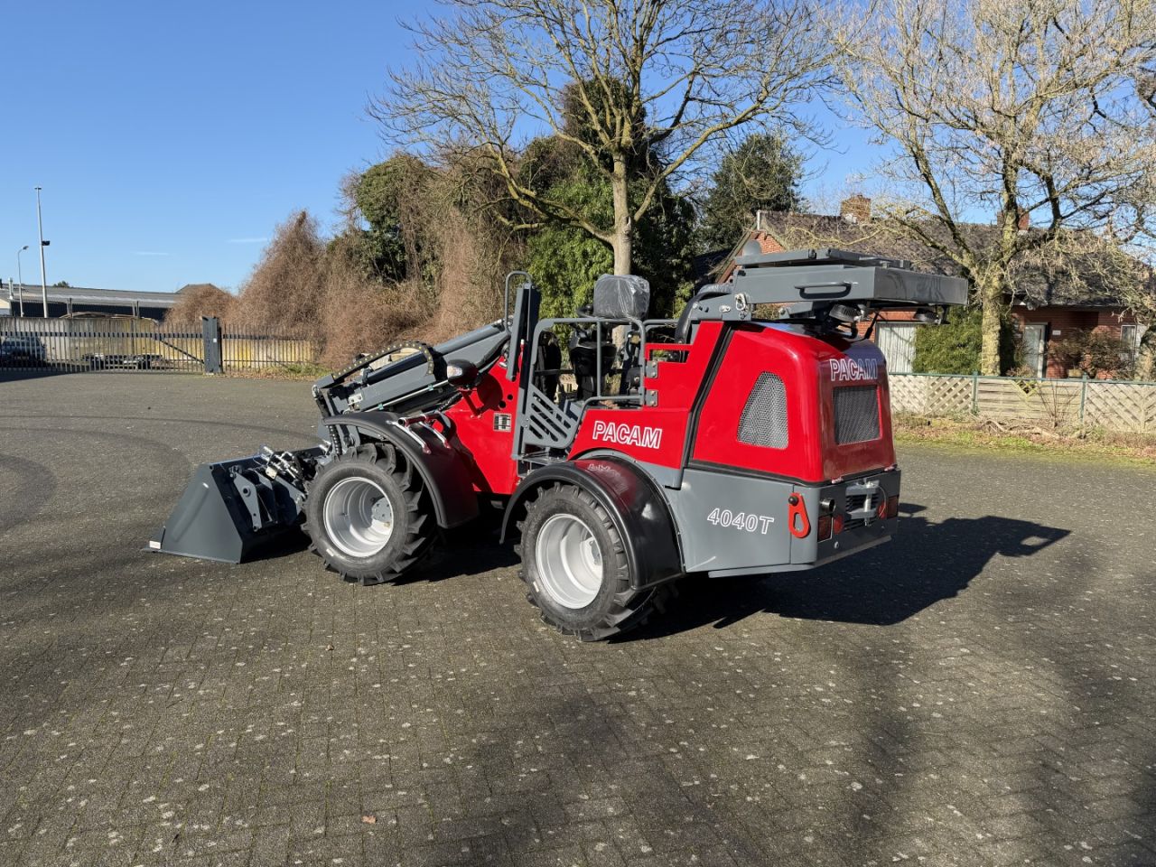 PACAM 4040T Telescopic Mini-loader