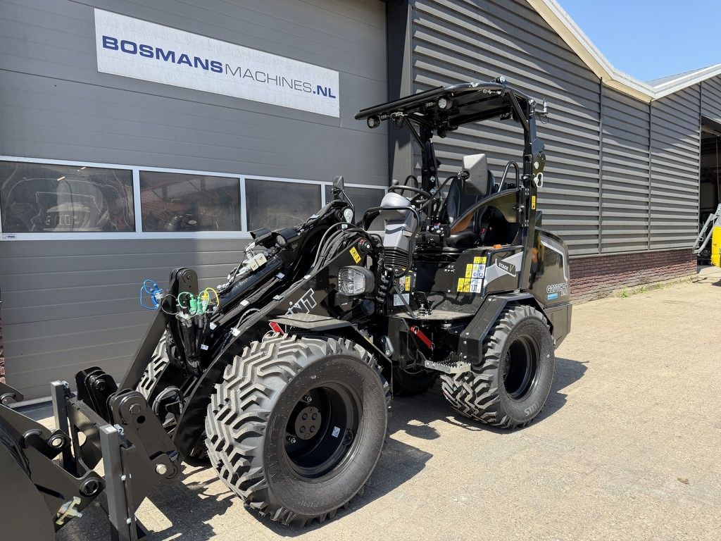 Giant G2700 X-TRA HD+ BLACK edition minishovel NIEUW