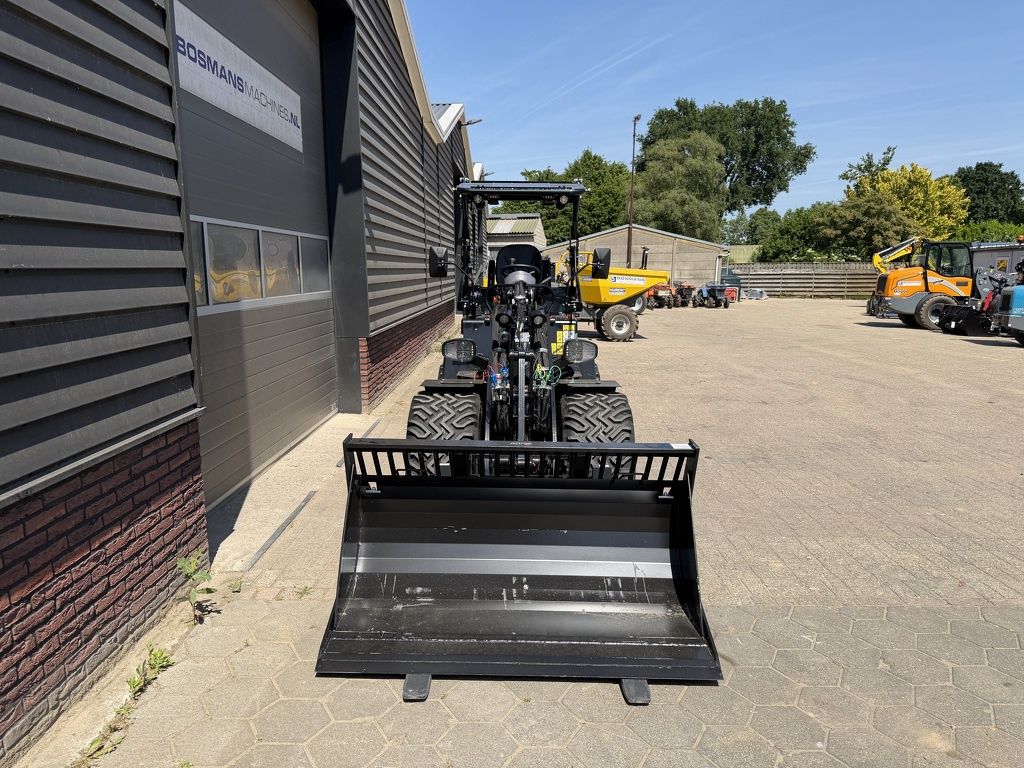 Giant G2700 X-TRA HD+ BLACK edition minishovel NIEUW