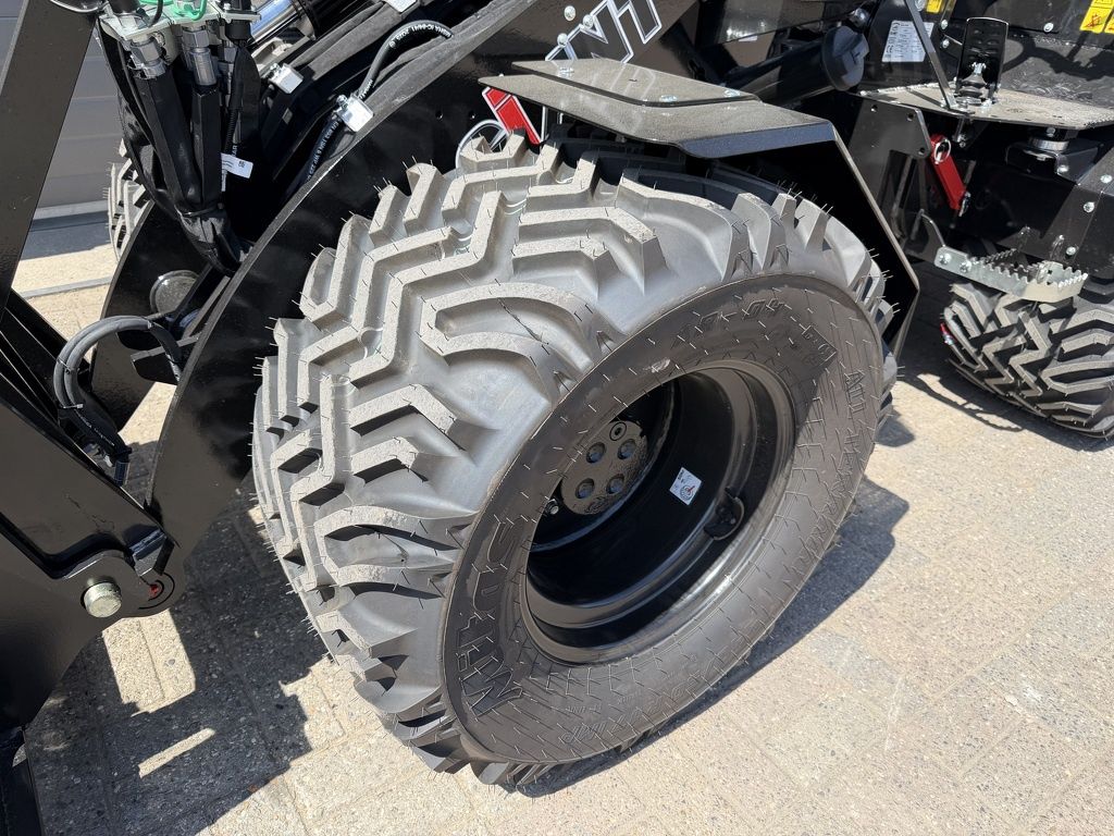 Giant G2700 X-TRA HD+ BLACK edition minishovel NIEUW