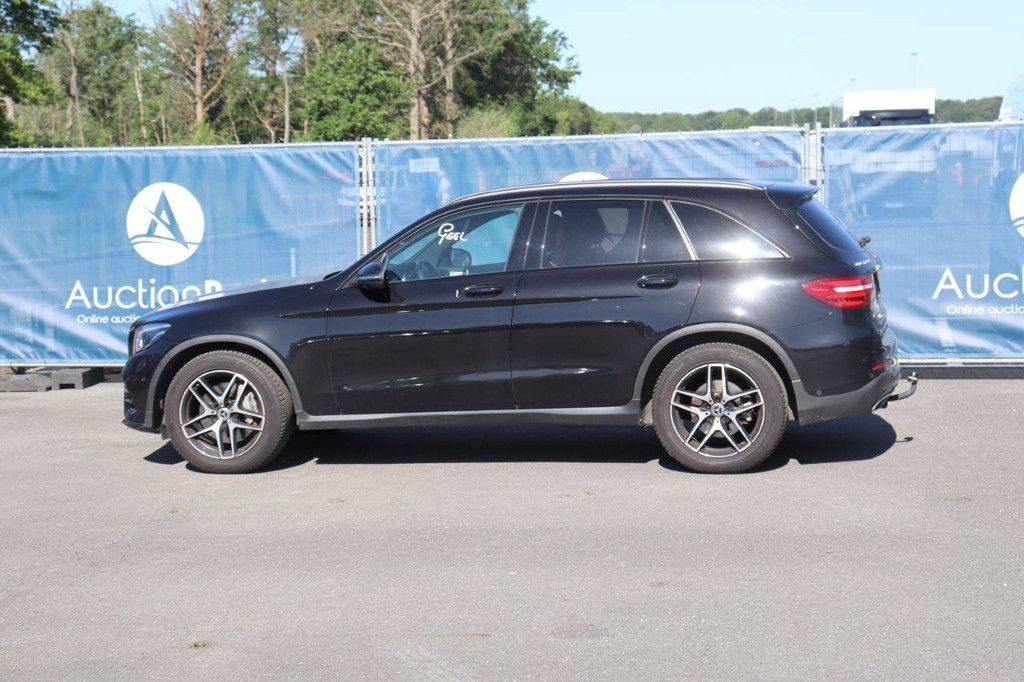 SUV Mercedes-Benz GLC Diesel 170hp 2019 (Margin)