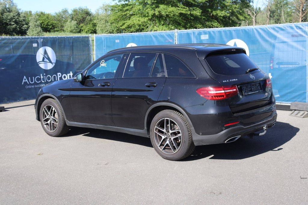SUV Mercedes-Benz GLC Diesel 170hp 2019 (Margin)