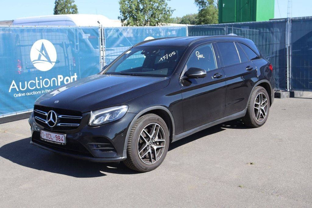 SUV Mercedes-Benz GLC Diesel 170hp 2019 (Margin)