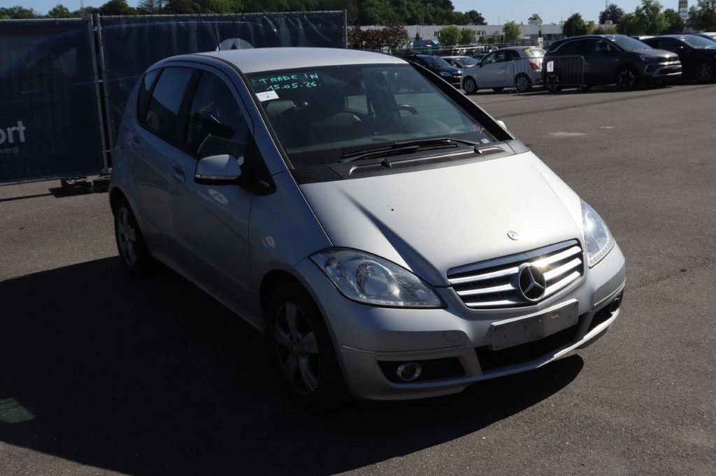 Pkw Mercedes-Benz A160 Benzin 95 PS 2011 (Margin)