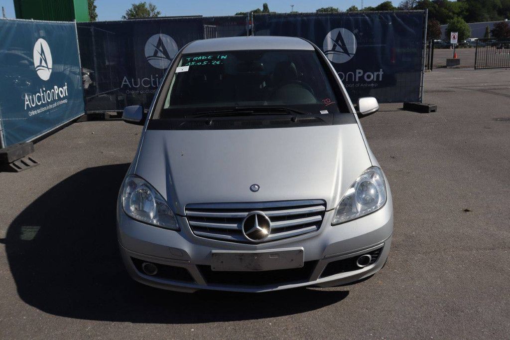 Pkw Mercedes-Benz A160 Benzin 95 PS 2011 (Margin)