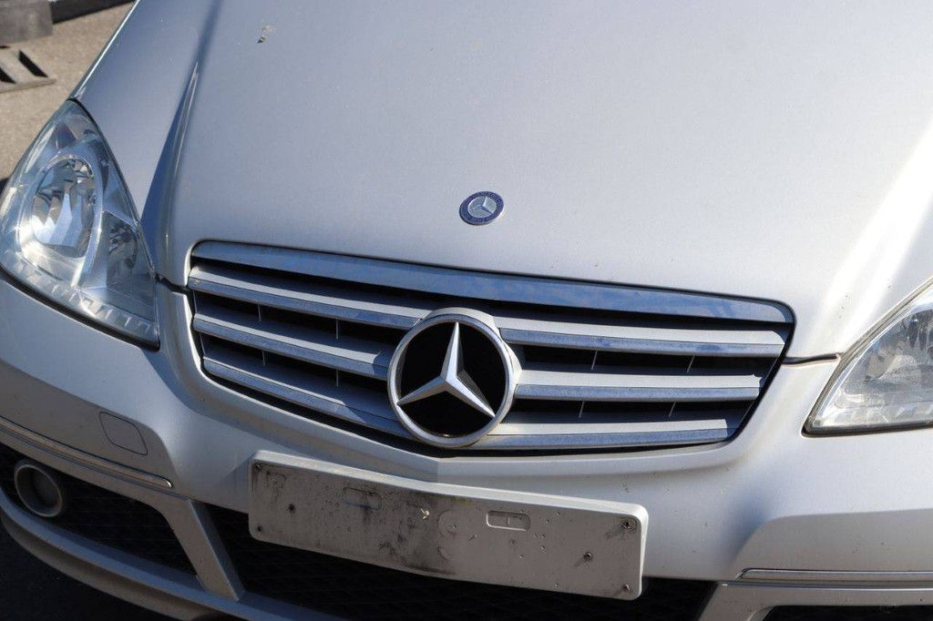 Pkw Mercedes-Benz A160 Benzin 95 PS 2011 (Margin)
