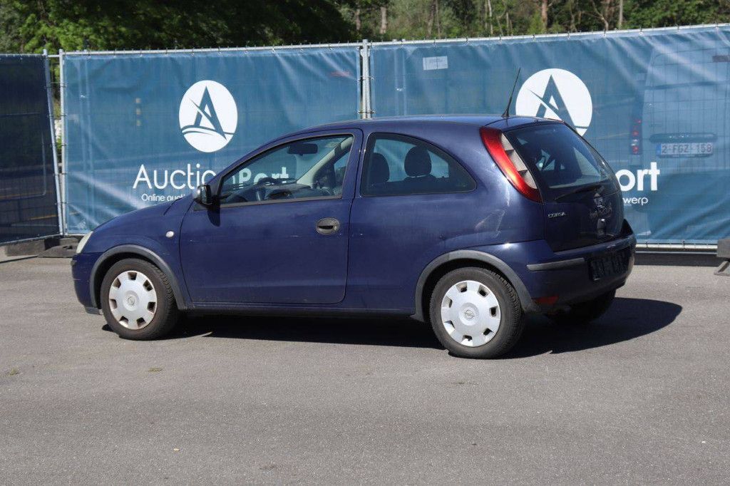 Pkw Opel Corsa Benzin 60 PS 2004 (Margin)
