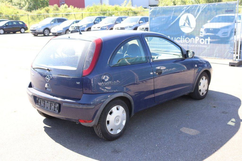 Pkw Opel Corsa Benzin 60 PS 2004 (Margin)