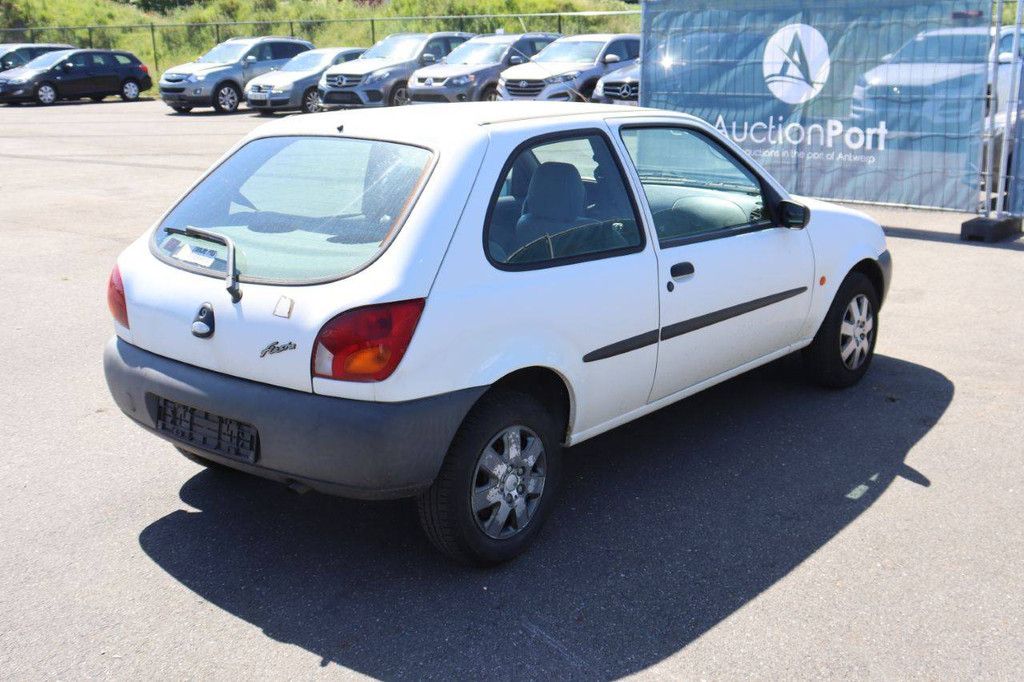 Personenauto Ford Fiesta Benzine 70pk 1999