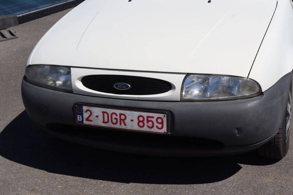 Personenauto Ford Fiesta Benzine 70pk 1999