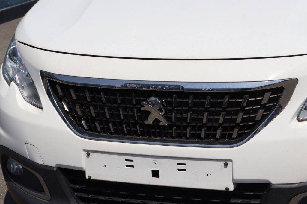 Peugeot 2008 Pkw Benzin (Marge)