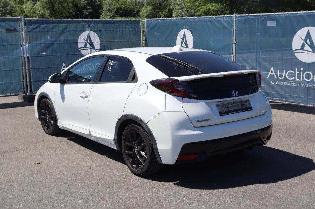 Pkw Honda Civic Benzin 142 PS 2015 (Margin)