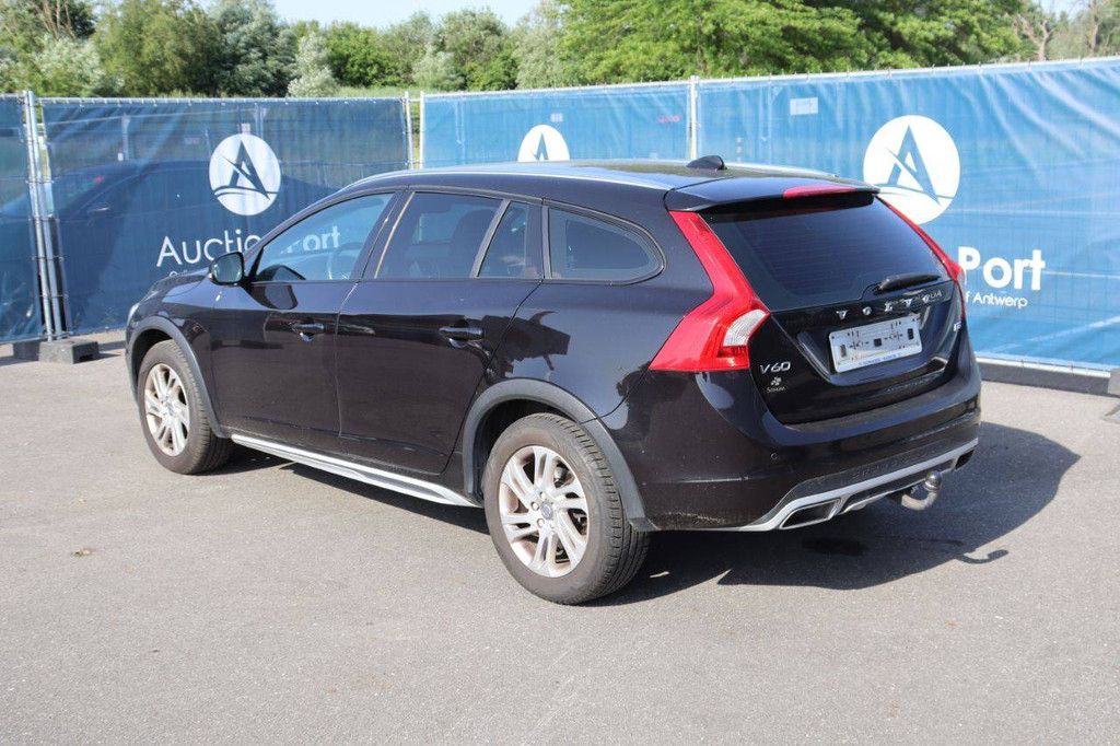 Passenger car Volvo V60 Diesel 150hp 2017 (Margin)